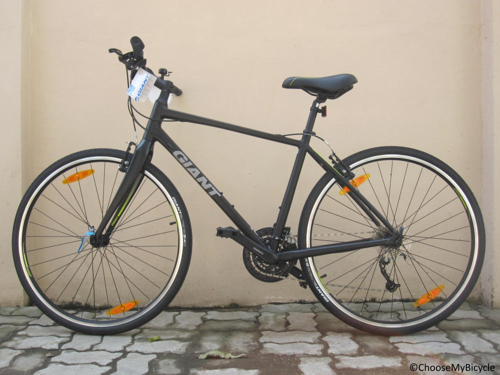 giant escape bicycles 4 Disc L Mars Dust ride to class Giant Escape Values & Pricing