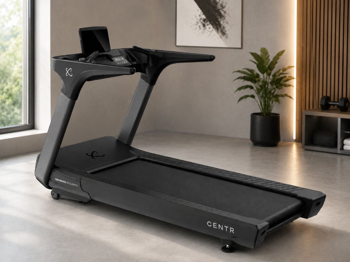 Inspire Series T4s Treadmill with 10 inch Touchscreen - 220V