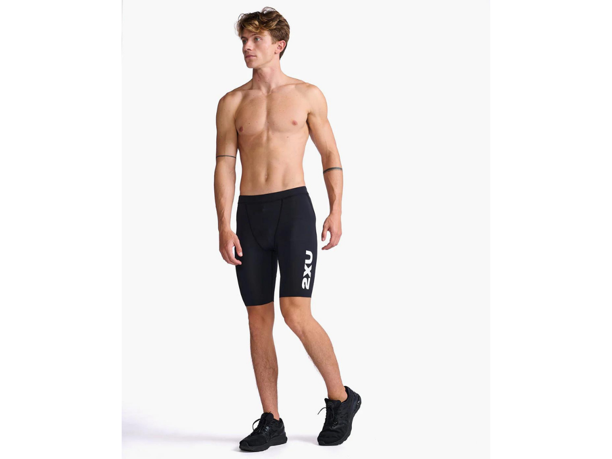 2XU Aero 9 inch Tri Shorts - Black-White
