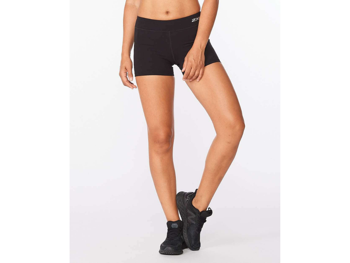 2XU Form Mid Rise Compression 4 inch Shorts - Black-Silver