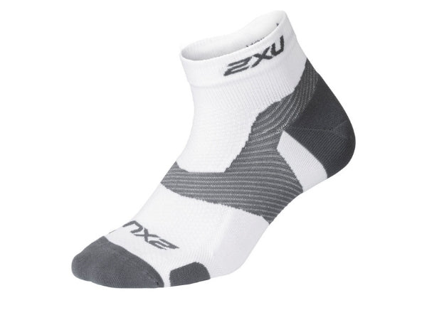 2XU Vectr Light Cushion 1/4 Crew Sock - White/Grey